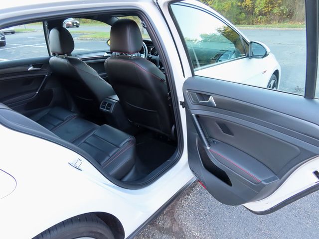 2019 Volkswagen Golf GTI 2.0T SE Manual - 22937958 - 24