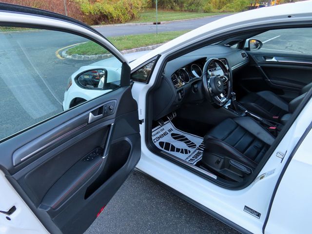 2019 Volkswagen Golf GTI 2.0T SE Manual - 22937958 - 4