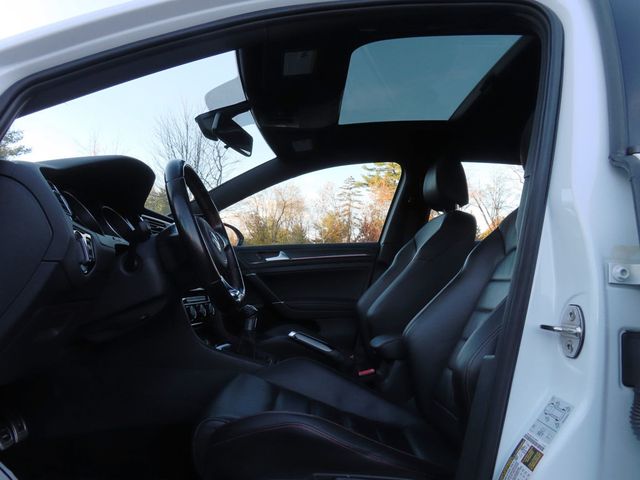 2019 Volkswagen Golf GTI 2.0T SE Manual - 22937958 - 6