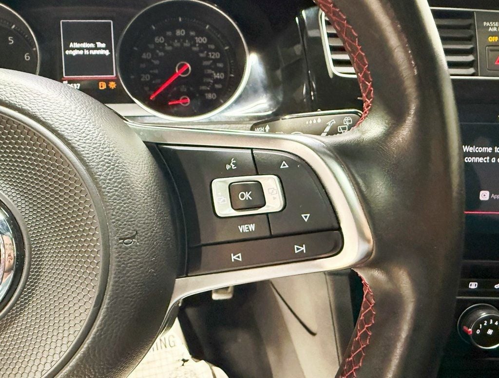 2019 Volkswagen Golf GTI SE photo 11