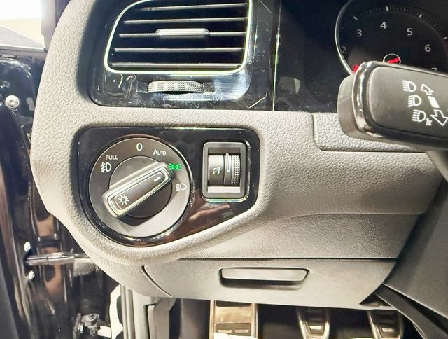 2019 Volkswagen Golf GTI 2.0T SE Manual - 22915702 - 13