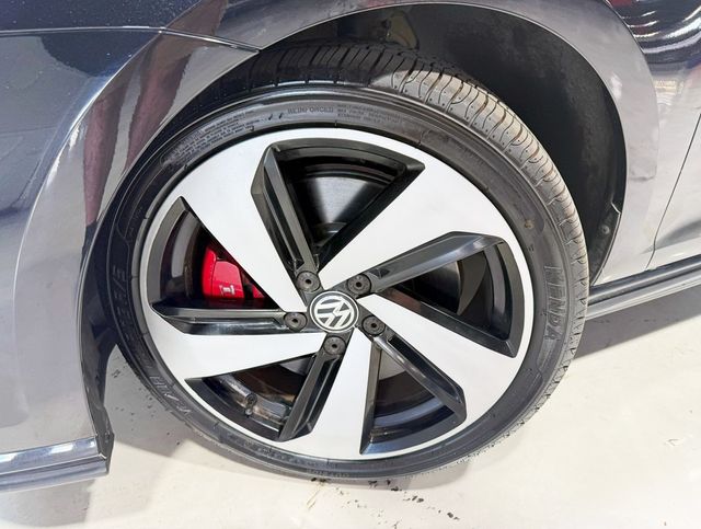 2019 Volkswagen Golf GTI 2.0T SE Manual - 22915702 - 1