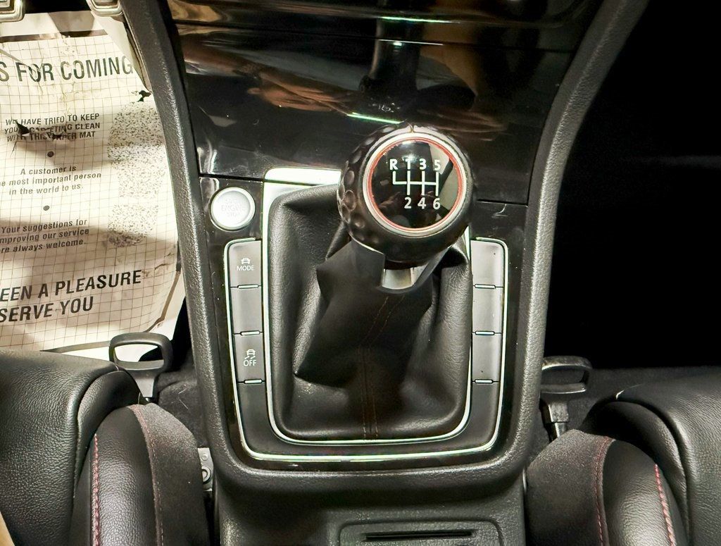 2019 Volkswagen Golf GTI SE photo 20