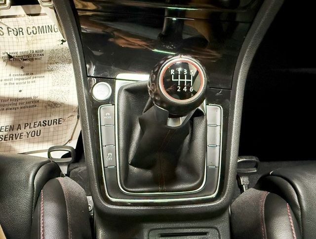 2019 Volkswagen Golf GTI 2.0T SE Manual - 22915702 - 19