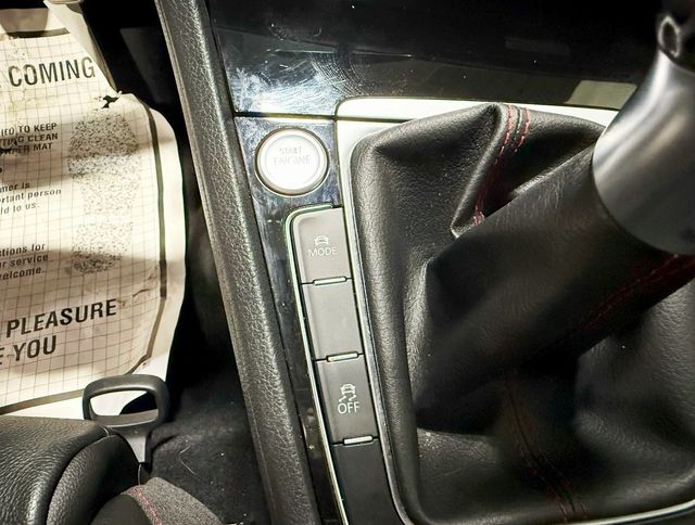 2019 Volkswagen Golf GTI 2.0T SE Manual - 22915702 - 20