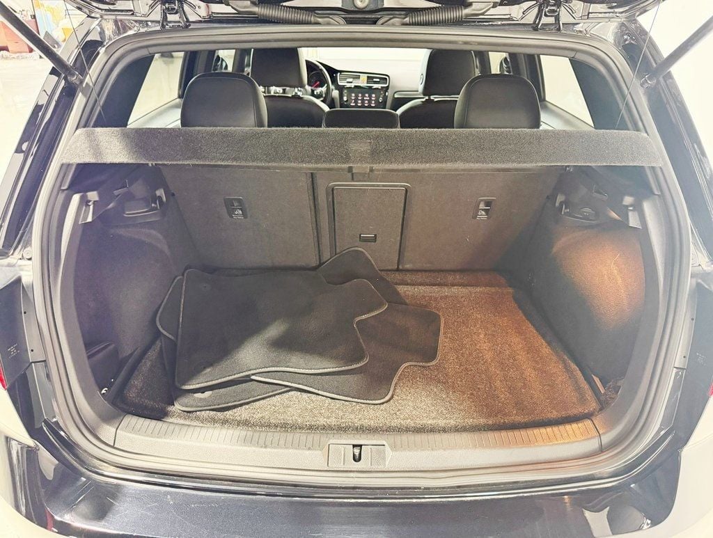 2019 Volkswagen Golf GTI SE photo 31