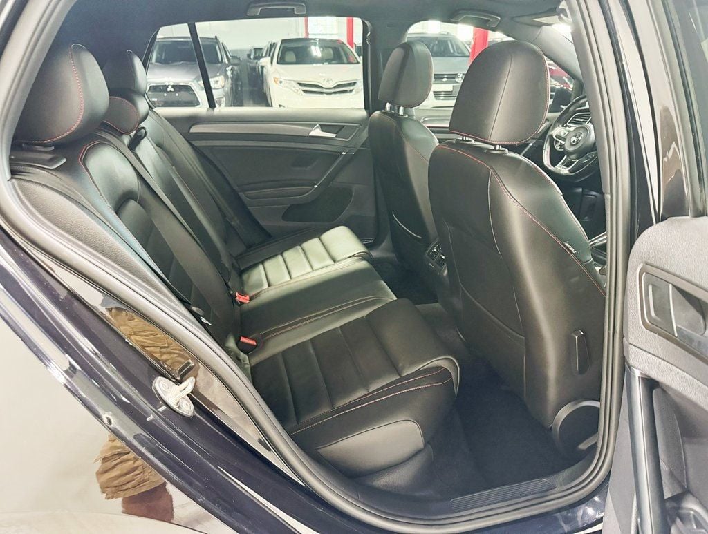 2019 Volkswagen Golf GTI SE photo 32