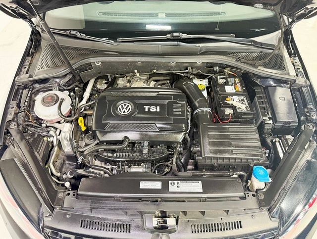 2019 Volkswagen Golf GTI 2.0T SE Manual - 22915702 - 37