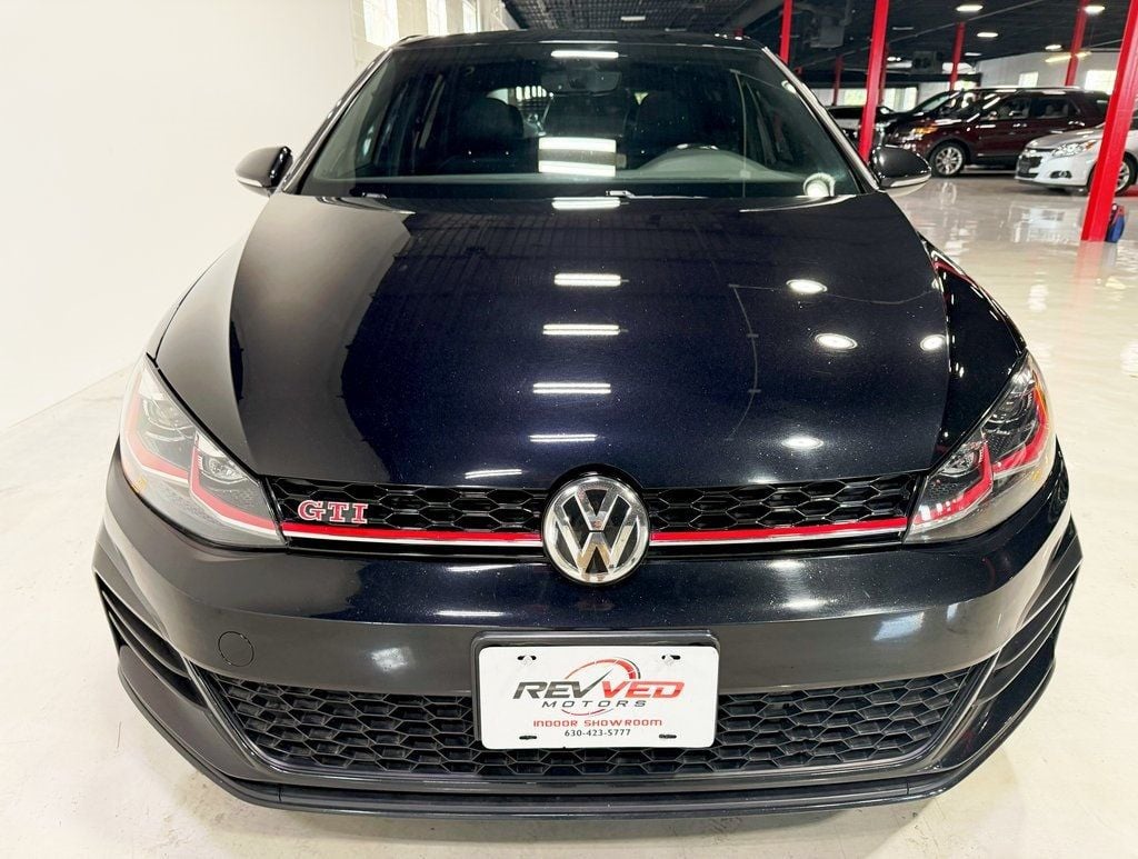 2019 Volkswagen Golf GTI SE photo 9