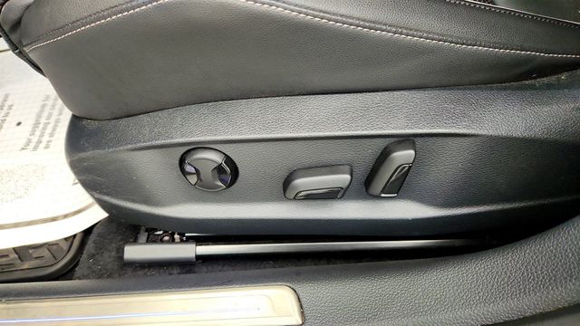 2019 Volkswagen Golf R 2.0T DSG w/DCC/Nav - 23030971 - 10