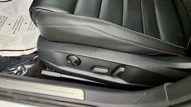 2019 Volkswagen Golf R 2.0T DSG w/DCC/Nav - 23082191 - 10