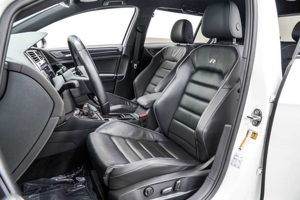 Volkswagen Golf R photo 20