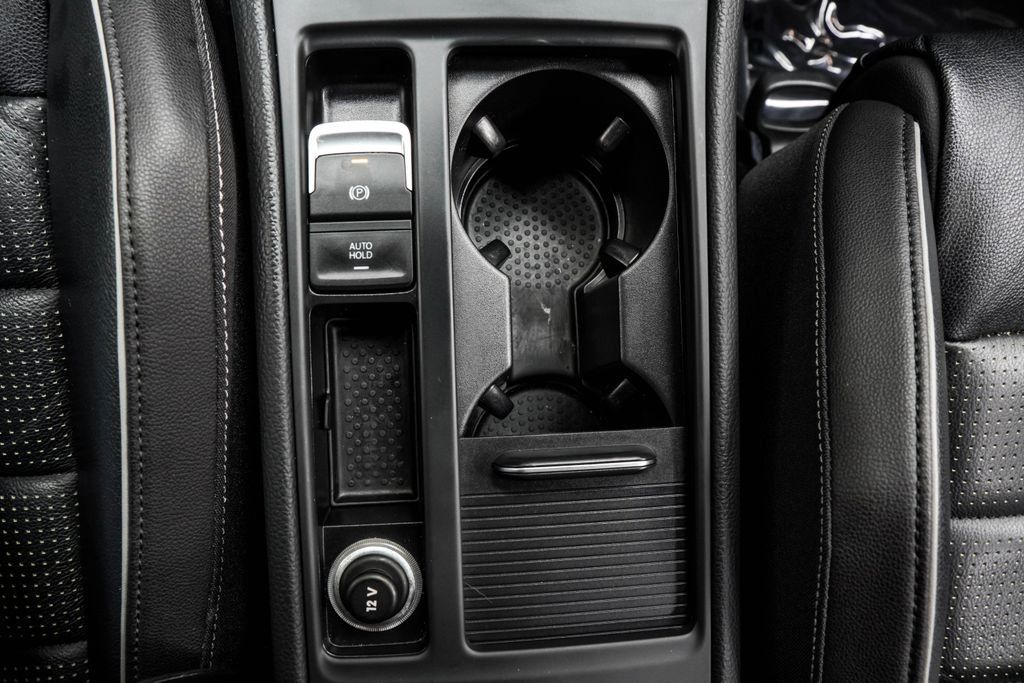 Volkswagen Golf R photo 30