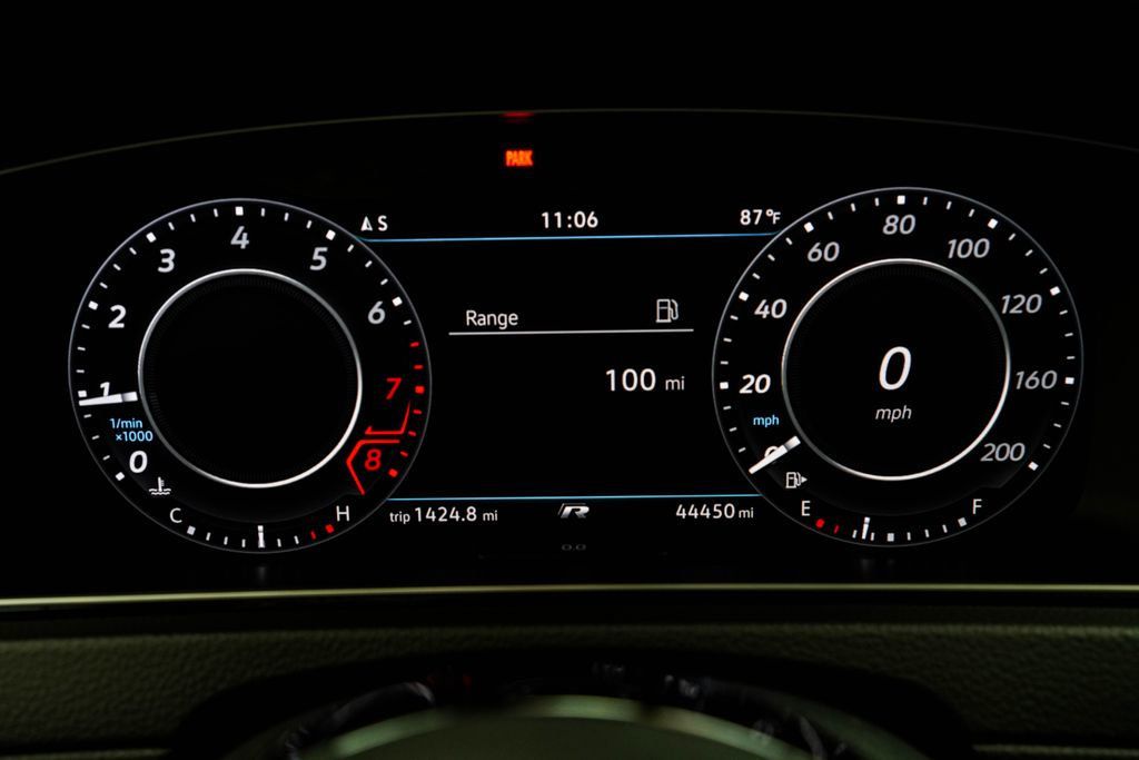 Volkswagen Golf R photo 40