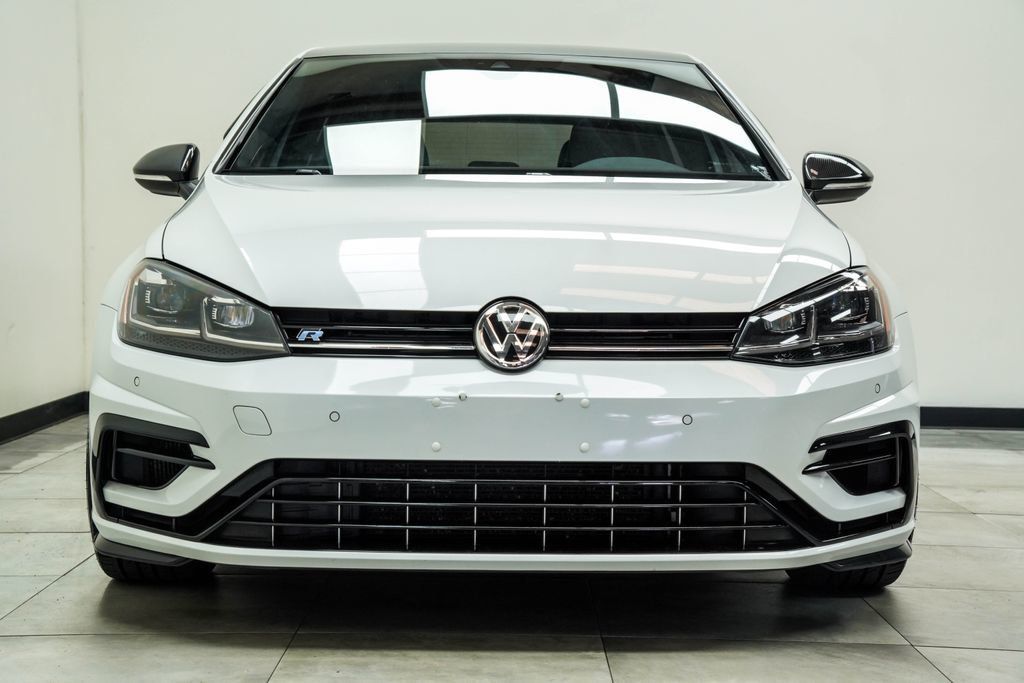 Volkswagen Golf R photo 5