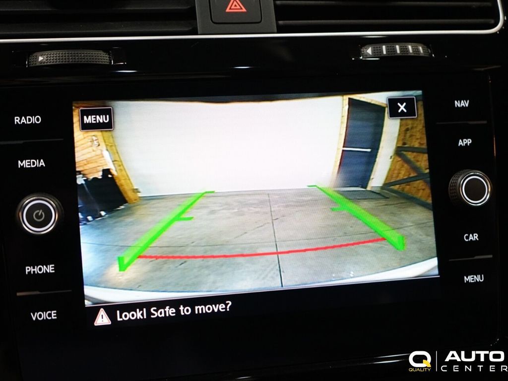 2019 Volkswagen Golf R 2.0T Manual w/DCC/Nav - 23082161 - 26