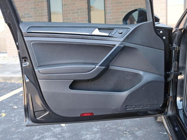 2019 Volkswagen Golf R 2.0T Manual w/DCC/Nav - 22945428 - 28