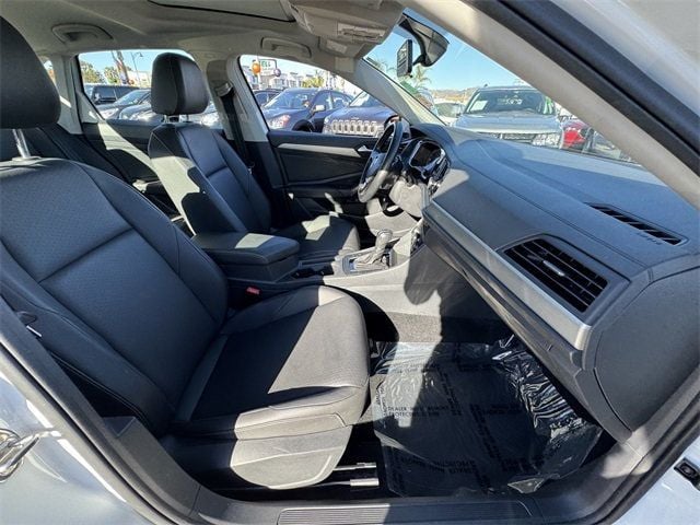 2019 Volkswagen Jetta  - 22705158 - 10