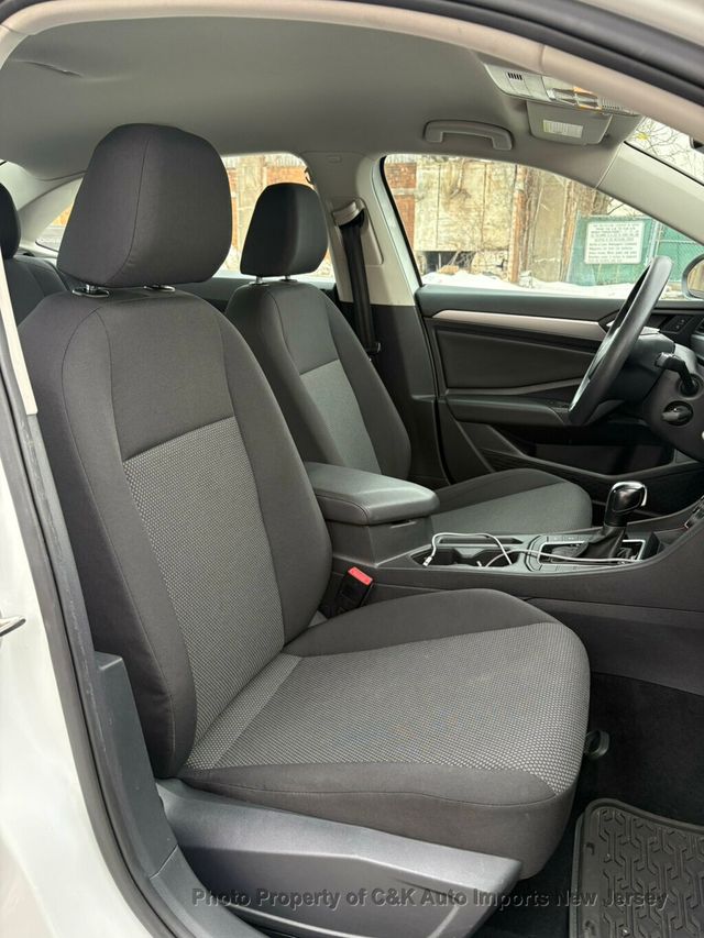 2019 Volkswagen Jetta  - 22983305 - 23