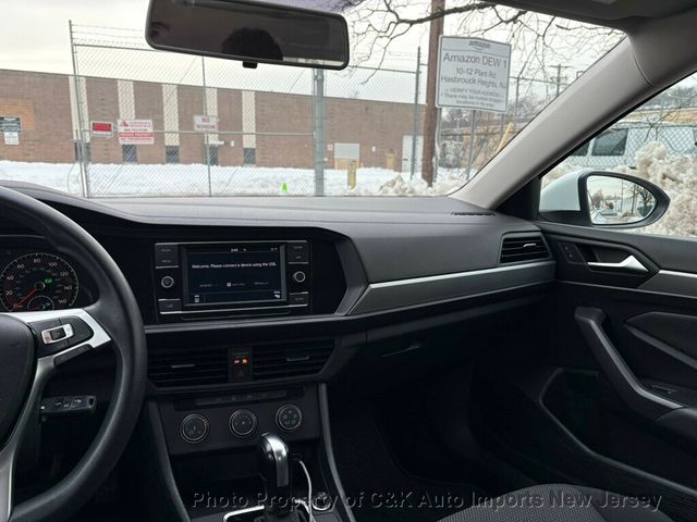 2019 Volkswagen Jetta  - 22983305 - 32