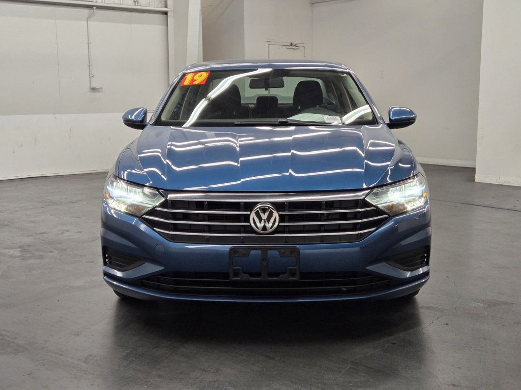 2019 Volkswagen Jetta 1.4T R-Line photo 4