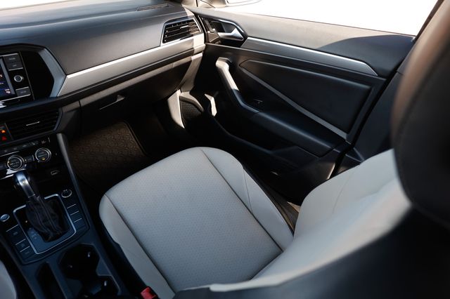 2019 Volkswagen Jetta 1.4T R-Line Automatic - 22975349 - 25