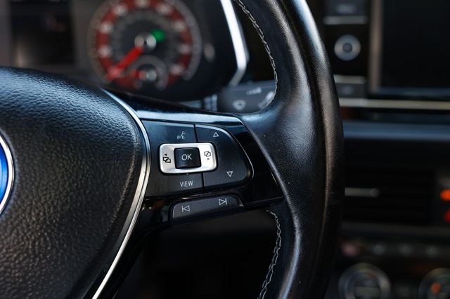 2019 Volkswagen Jetta 1.4T R-Line Automatic - 22975349 - 30