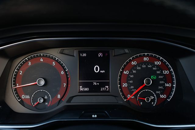 2019 Volkswagen Jetta 1.4T R-Line Automatic - 22975349 - 31