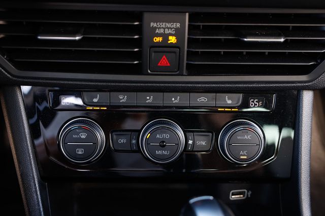 2019 Volkswagen Jetta 1.4T R-Line Automatic - 22975349 - 36