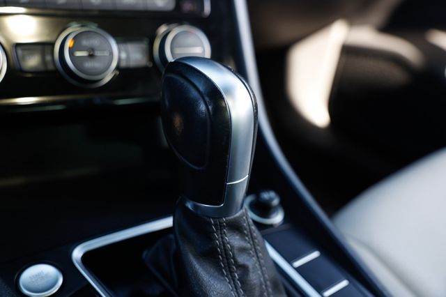 2019 Volkswagen Jetta 1.4T R-Line Automatic - 22975349 - 43