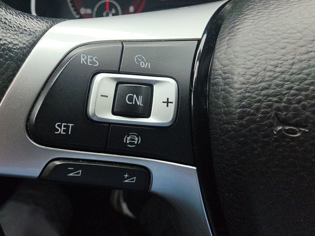 Volkswagen Jetta photo 30