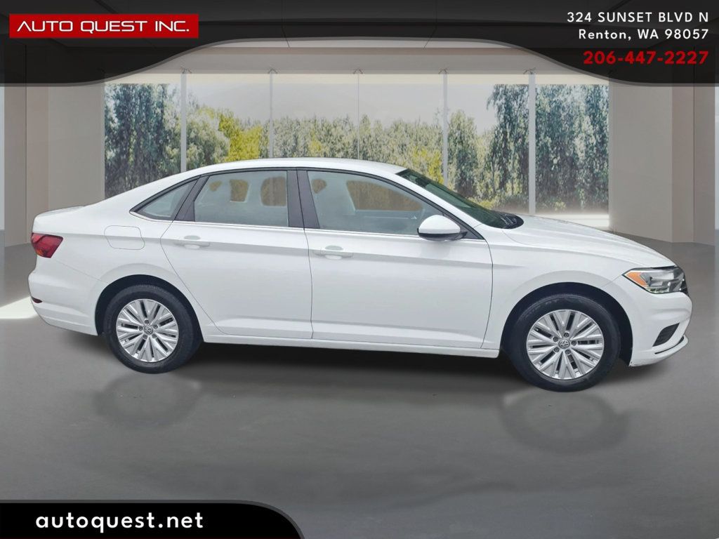 Volkswagen Jetta photo 4