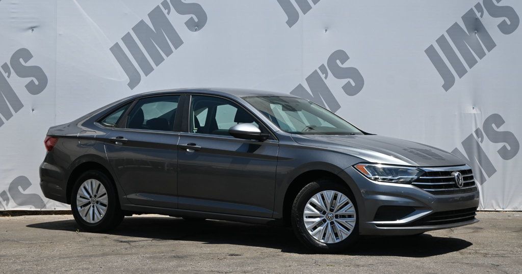 Volkswagen Jetta photo 3