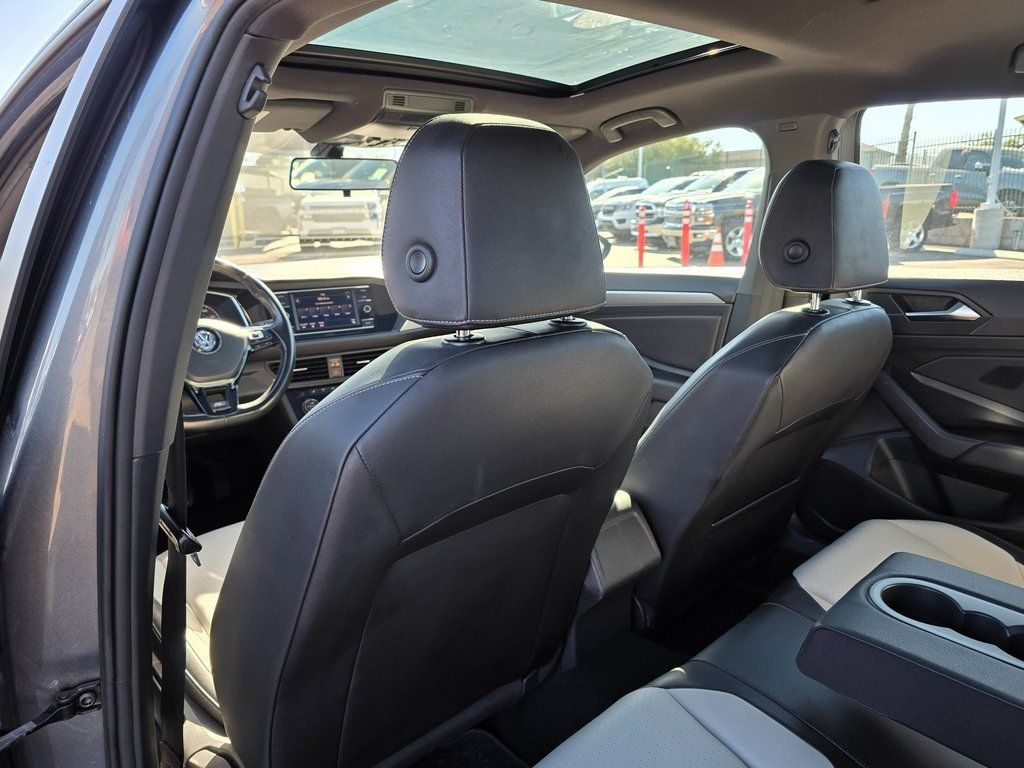 2019 Volkswagen Jetta R-Line - 22940606 - 16