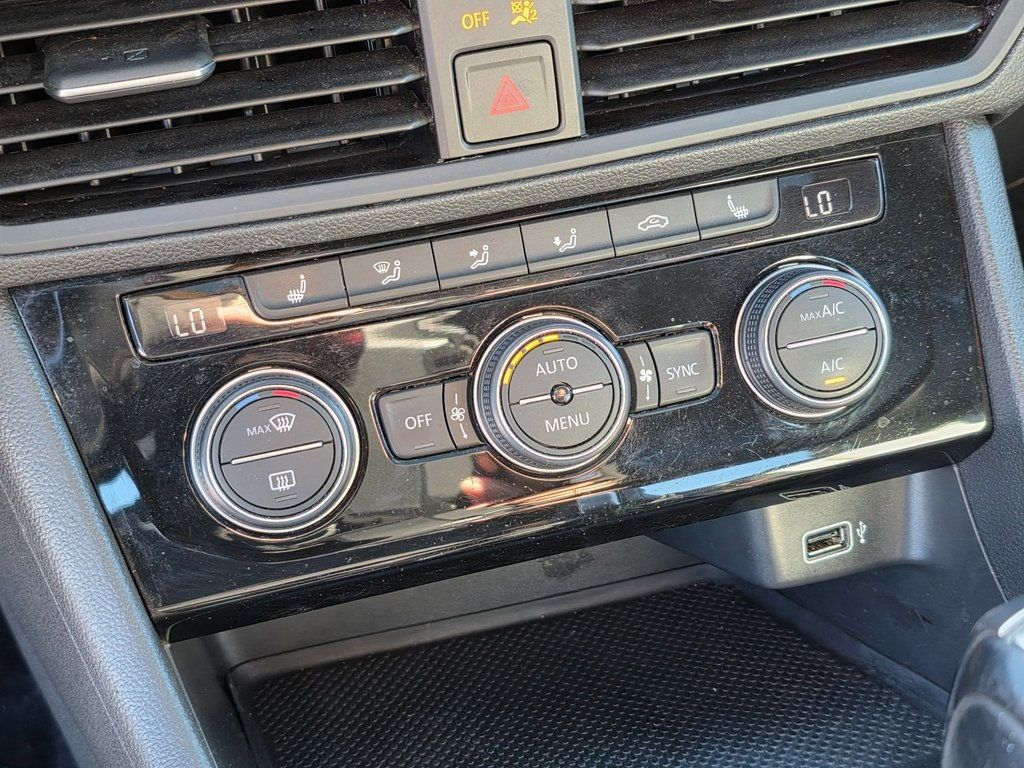 2019 Volkswagen Jetta R-Line - 22940606 - 28