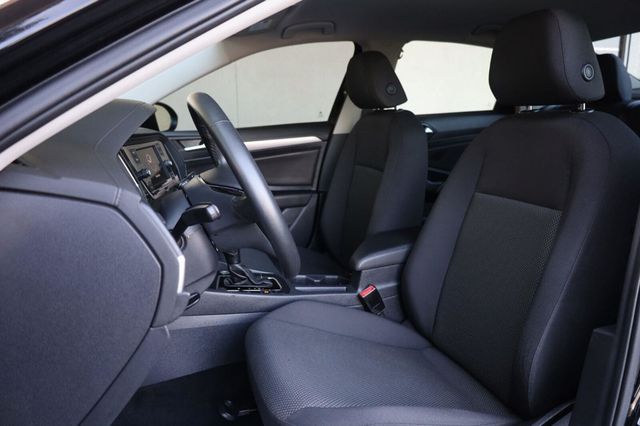 2019 Volkswagen Jetta R-Line - 23073639 - 17