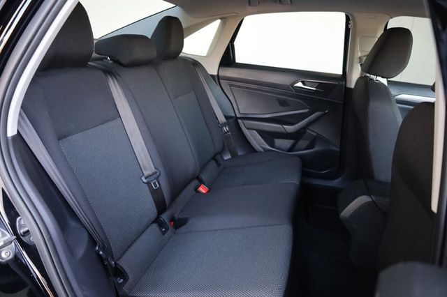 2019 Volkswagen Jetta R-Line - 23073639 - 23