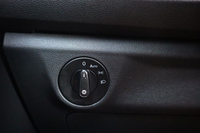 2019 Volkswagen Jetta R-Line - 23073639 - 32