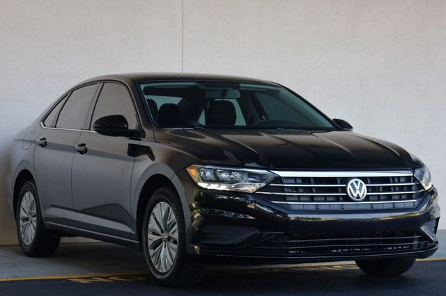 2019 Volkswagen Jetta R-Line - 23073639 - 4