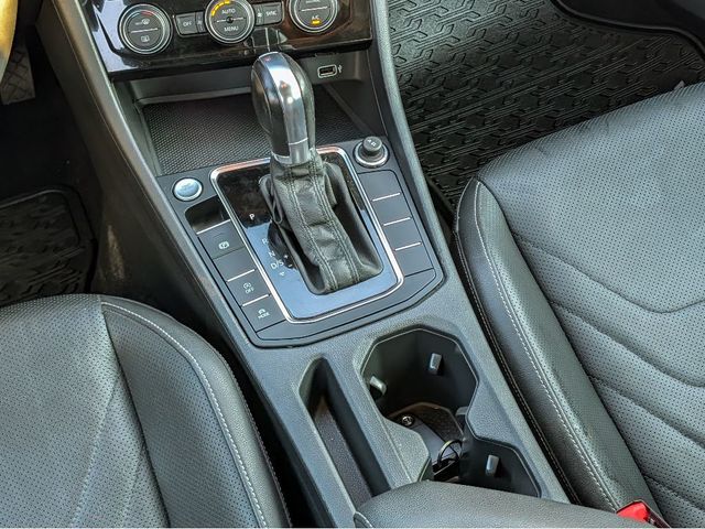 2019 Volkswagen Jetta R-Line - 23027428 - 17