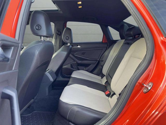 2019 Volkswagen Jetta R Line 4dr Sedan - 22944642 - 19