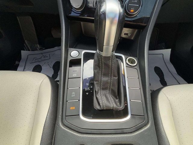 2019 Volkswagen Jetta R Line 4dr Sedan - 22944642 - 29