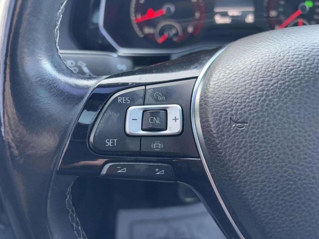 2019 Volkswagen Jetta R Line 4dr Sedan - 22944642 - 32