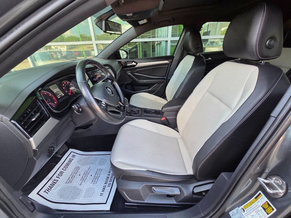 2019 Volkswagen Jetta R-Line photo 7