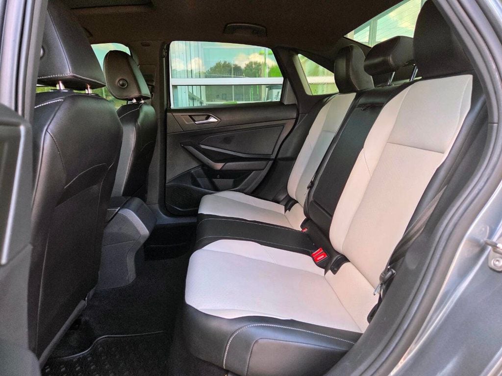 2019 Volkswagen Jetta R-Line photo 11
