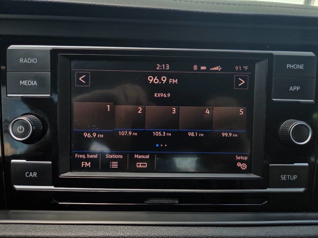 2019 Volkswagen Jetta R-Line photo 25