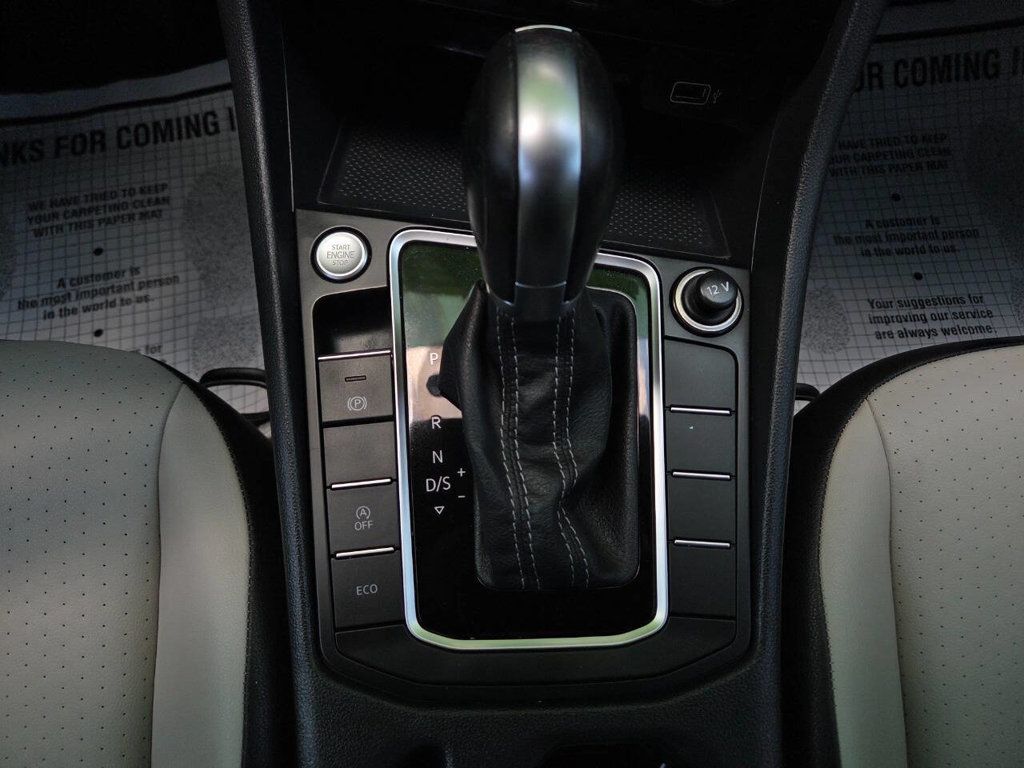 2019 Volkswagen Jetta R-Line photo 30