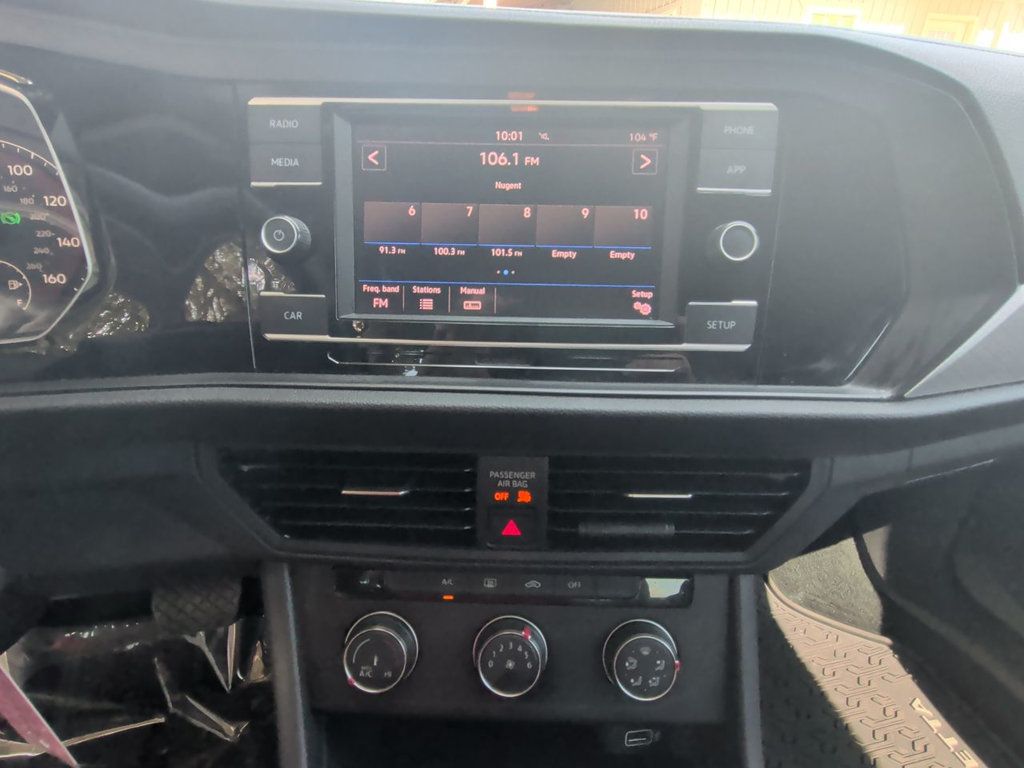 Volkswagen Jetta photo 17