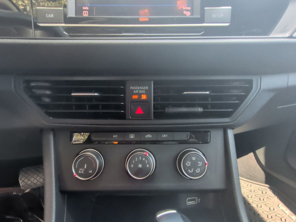 Volkswagen Jetta photo 20