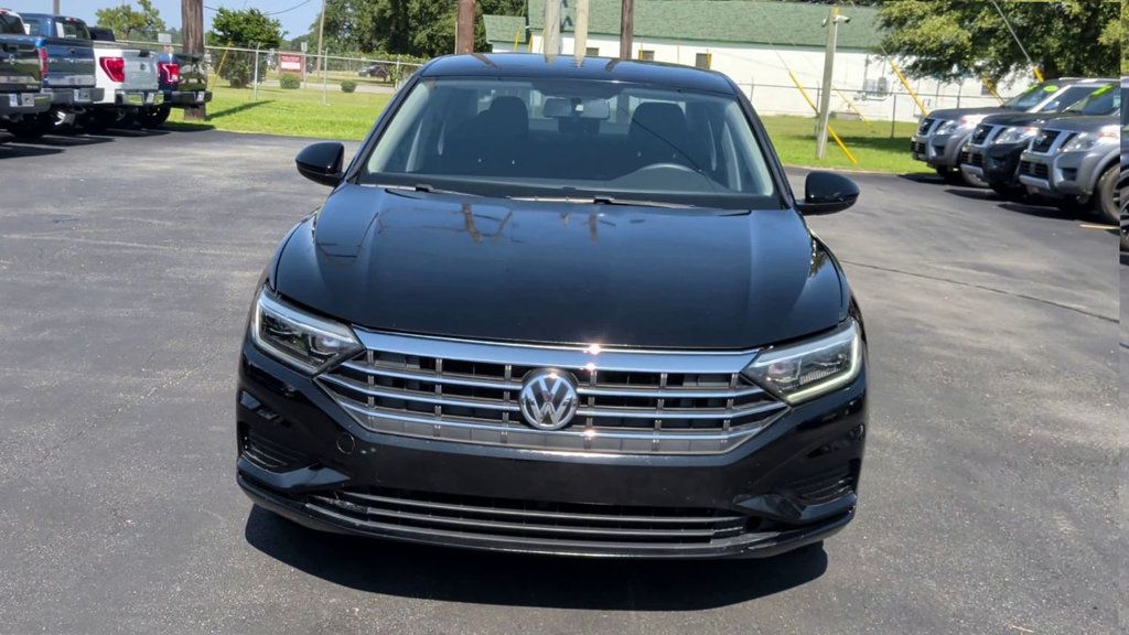 Volkswagen Jetta photo 3